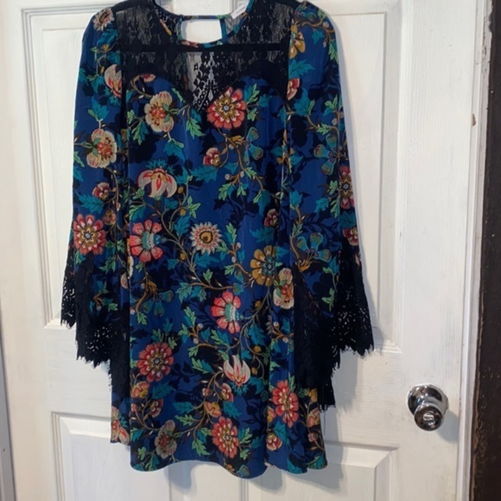 Sugar‎ + lips mini dress size XS bell sleeves